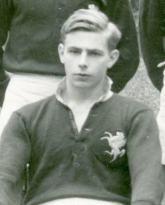 'Pat' Grutzner (Football 1943)